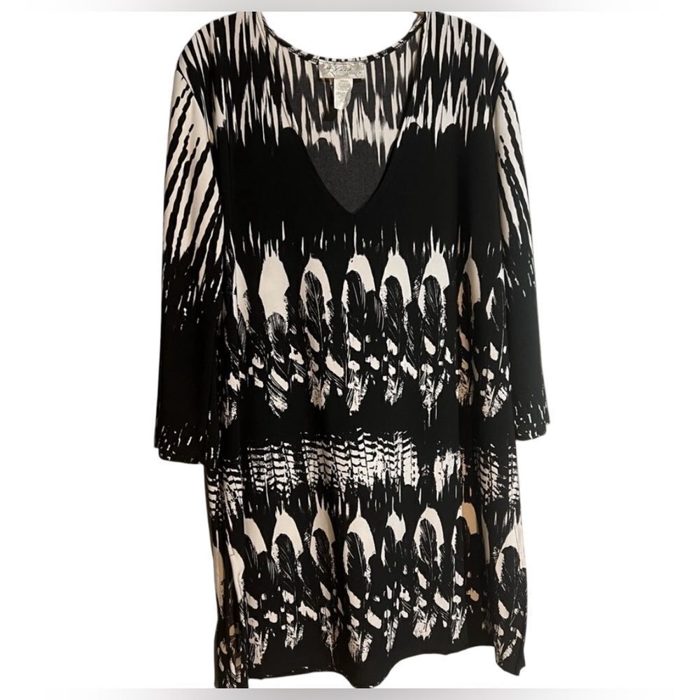 J Valdi black and white print maxi dress with sleeves size 1X